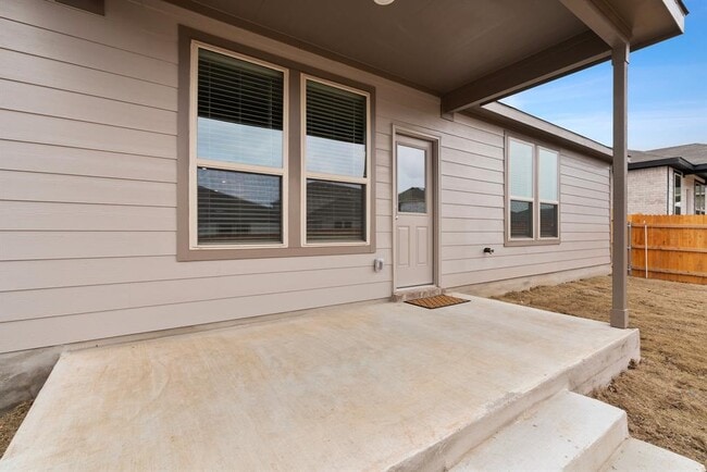 Building Photo - 141 Onna St