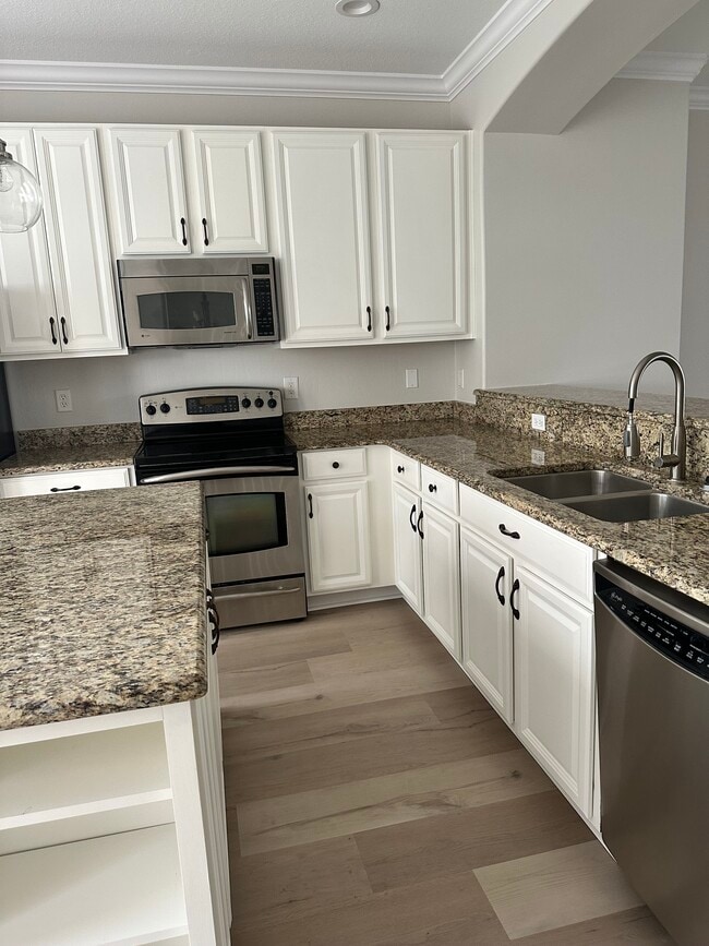 Building Photo - 12609 Bassbrook Ln
