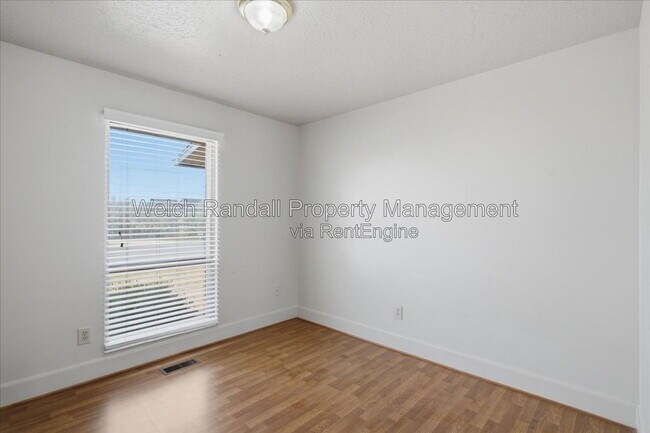 Building Photo - 3548 S Midland Dr