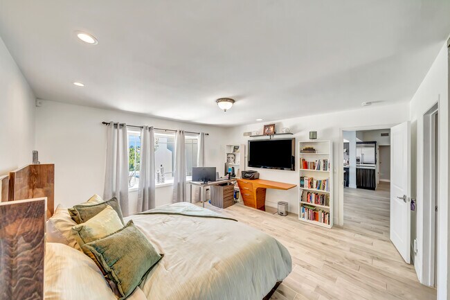 Building Photo - 22376 Algunas Rd