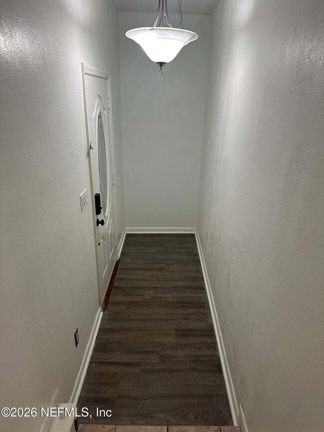 Building Photo - 1744 Debutante Dr