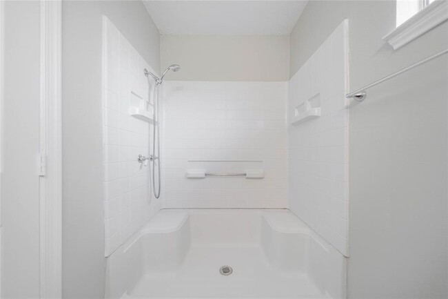 Building Photo - 10915 Sagecrest Ln
