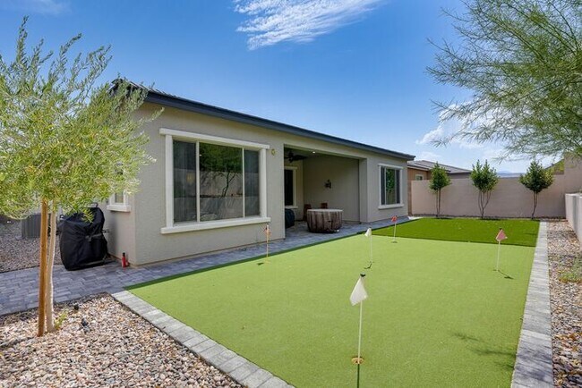 Building Photo - BEAUTIFULLY FULLY FURNISHED 4 BEDROOM 3.5 BATH HOME IN 89138