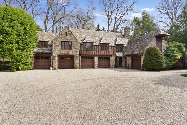 Primary Photo - 35 Dogwood Ln