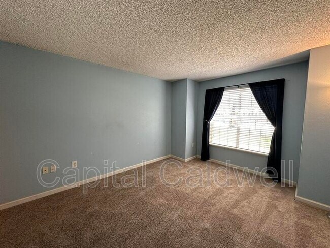 Building Photo - 2500 Winding Creek Blvd