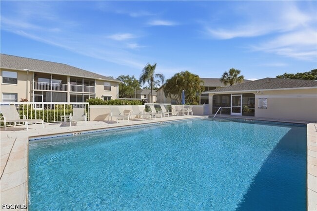 Building Photo - 600 Squire Cir