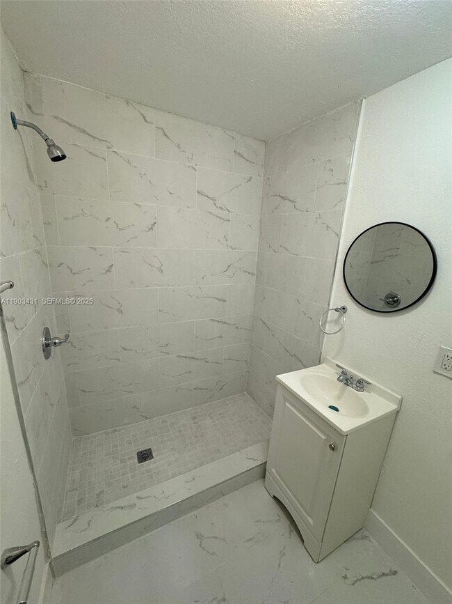 Building Photo - 5815 NW 18th Ave