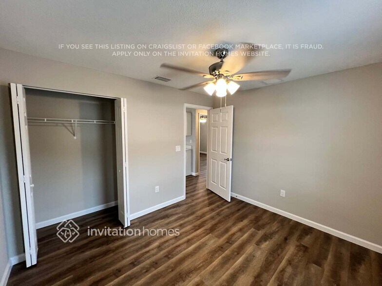 Building Photo - 2257 SW Frisco Terrace