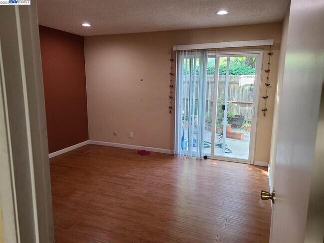 Building Photo - 41065 Cornac Terrace