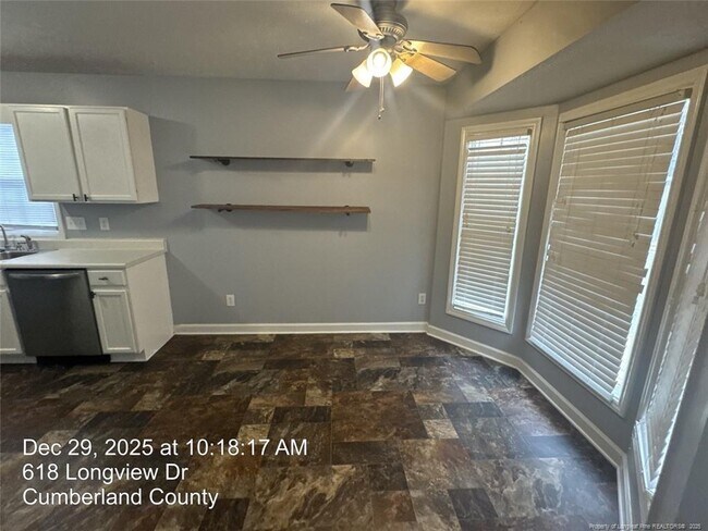 Building Photo - 618 Longview Dr