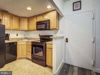 Building Photo - 2059 Huntington Ave