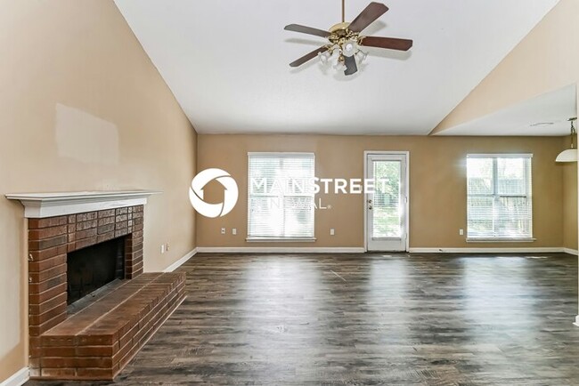 Building Photo - 8104 Longbranch Dr