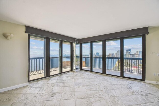 Building Photo - 2413 Bayshore Blvd