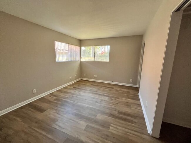 Building Photo - 51780-51780 Avenida Diaz