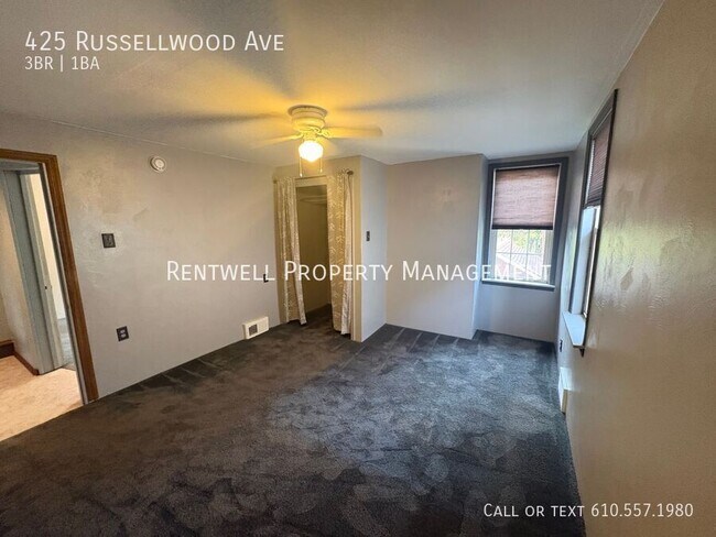 Building Photo - 425 Russellwood Ave