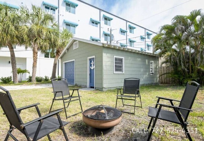 Building Photo - 15403 Gulf Blvd