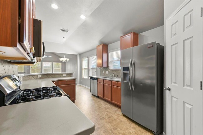 Building Photo - 15603 Walnut Leaf Ln
