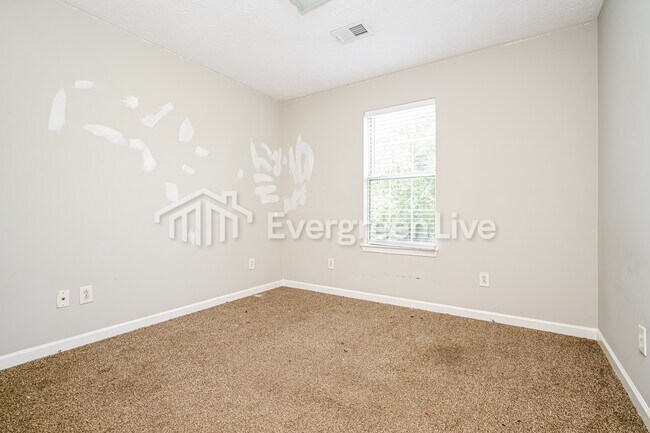 Building Photo - 100 Cody Dr