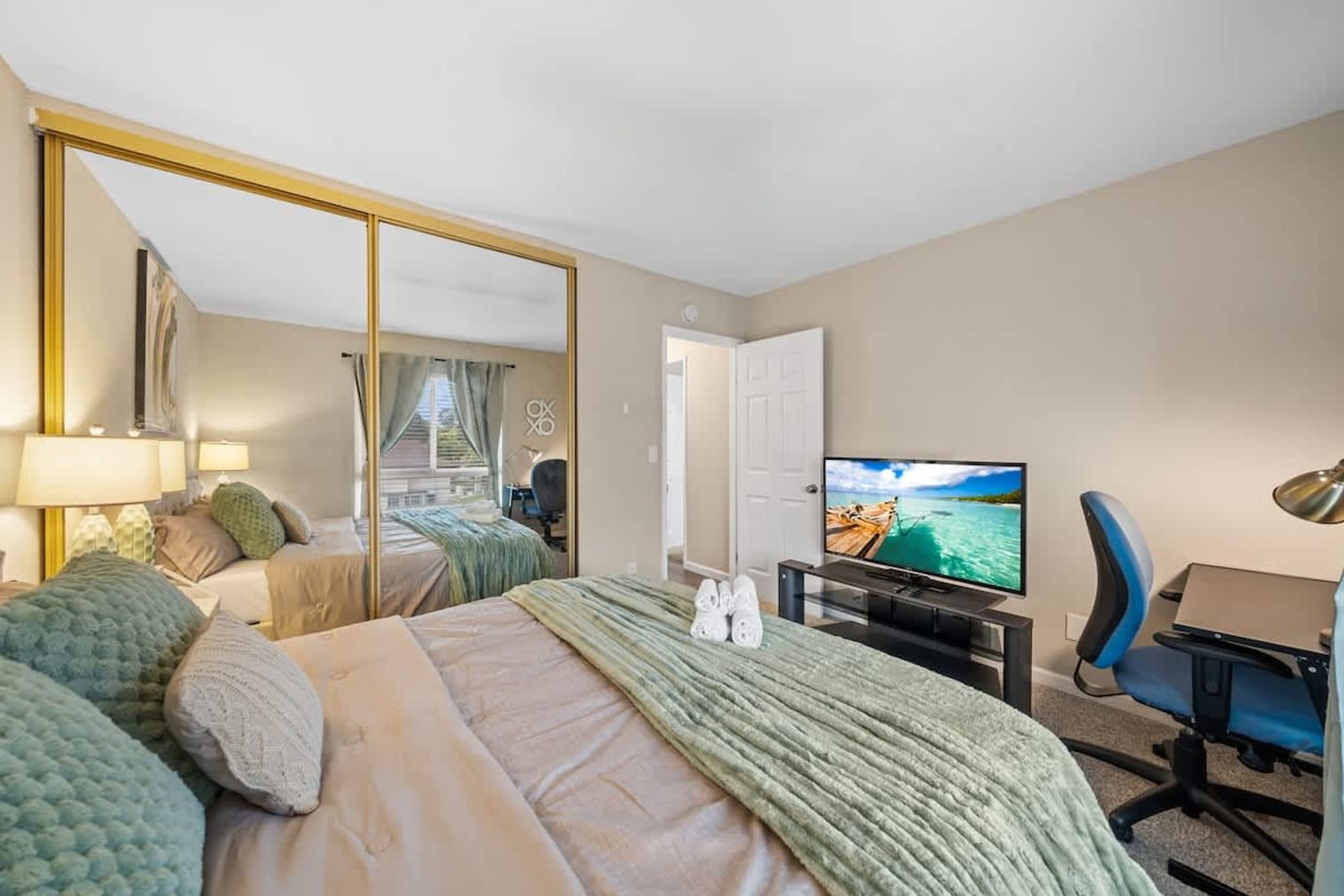 Building Photo - 9504 Carroll Canyon Rd