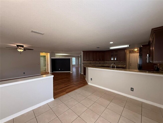 Building Photo - 7014 Early Gold Ln