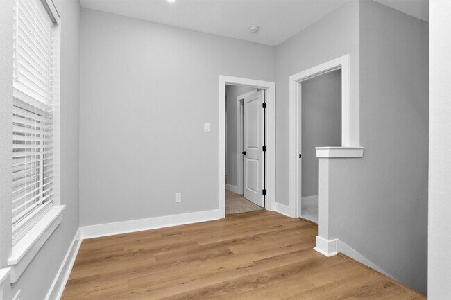 Building Photo - 6918A Dumble St