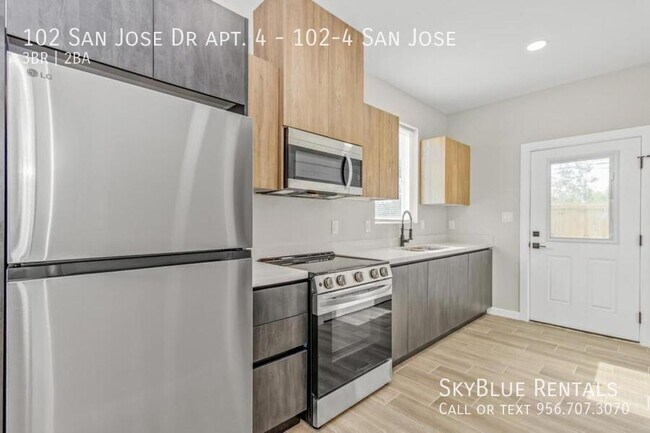 Building Photo - 102 San Jose Dr