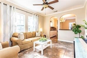 Building Photo - 231 Cody St