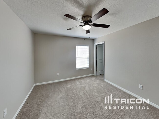 Building Photo - 9467 Northvale St