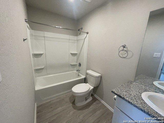 Building Photo - 430 Blue Stem Rd