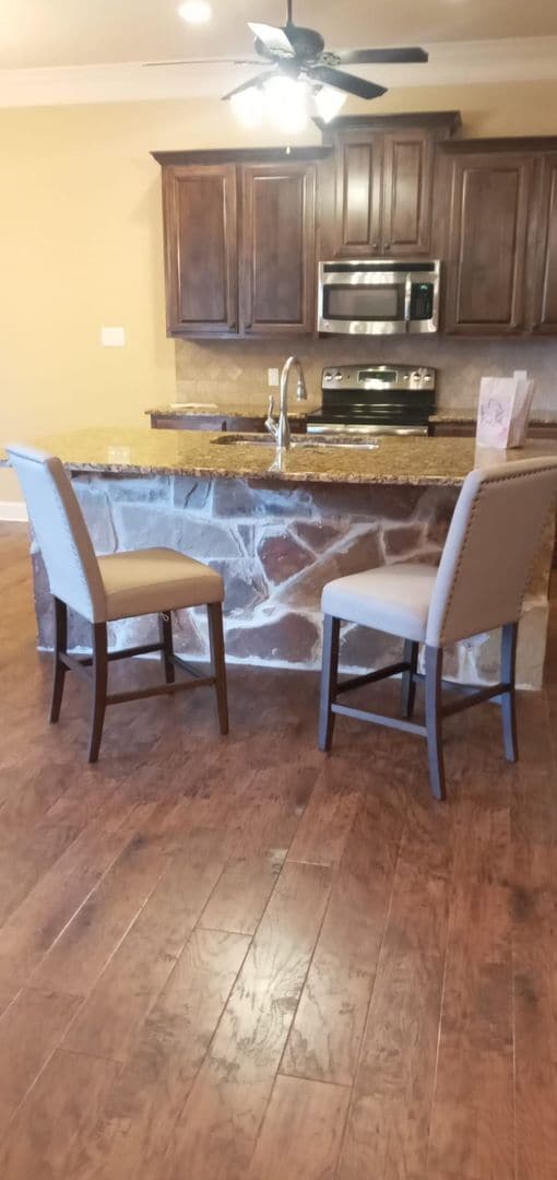 Building Photo - Exceptional 3 Bed / 2 Bath Home — Move-In Ready | Midway ISD