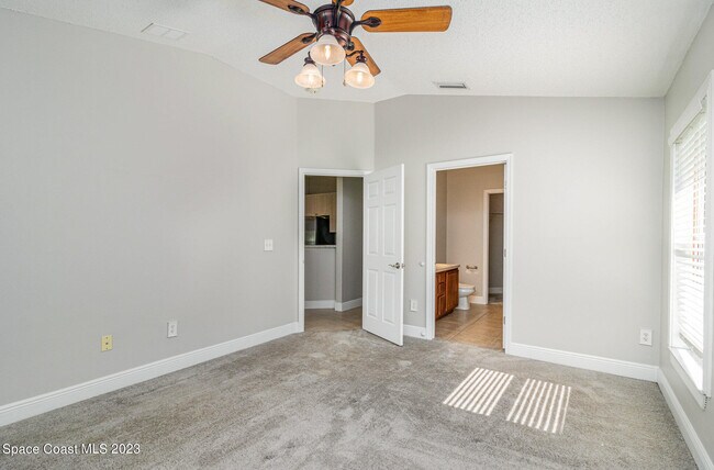 Building Photo - 1401 Morgan Ct