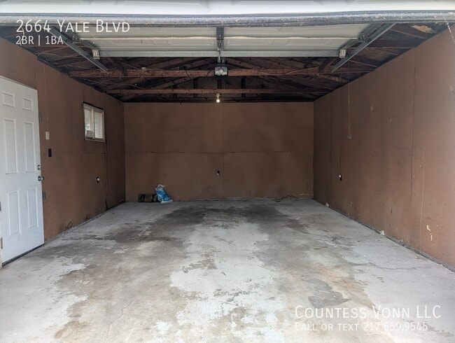 Building Photo - 2664 Yale Blvd