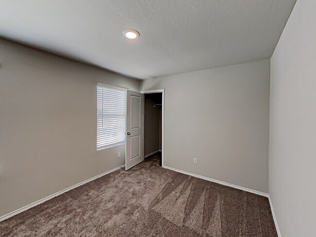 Building Photo - 8814 Braun Mesa