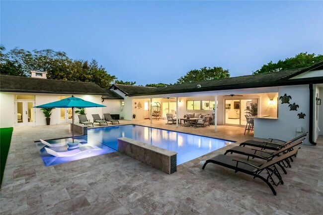 Building Photo - 3127 Sherwood Blvd