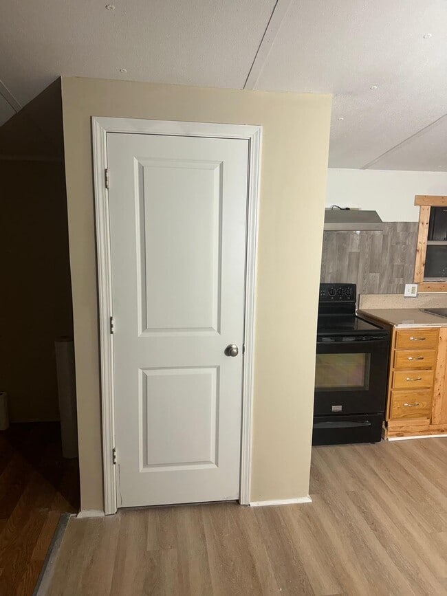 Building Photo - Bryson Mobile Home