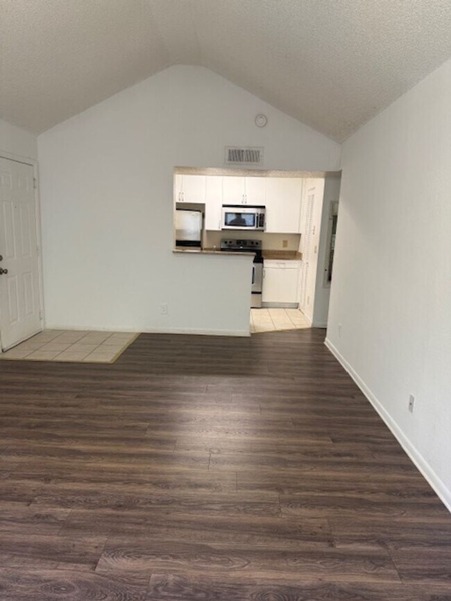 Building Photo - Lexington Place - 0326