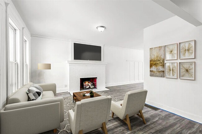 Building Photo - 216 Holbrook Ave