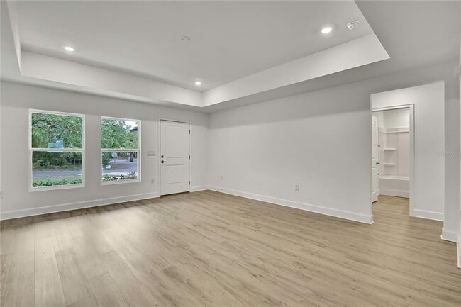 Building Photo - 10324 Chalmer St