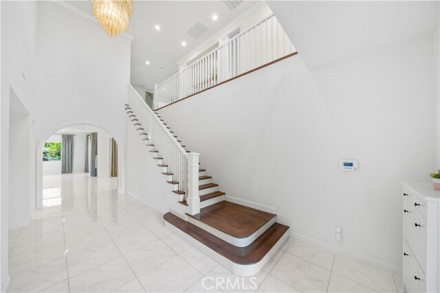 Building Photo - 1151 Summit Oak Dr