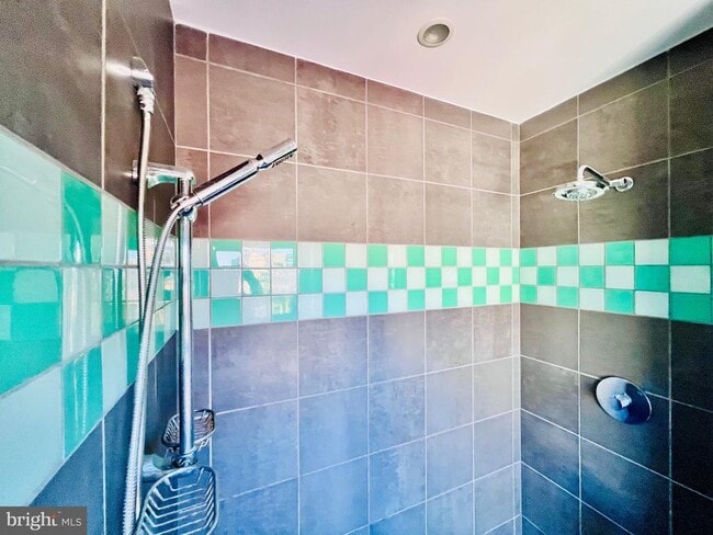 Building Photo - 2410 17th St NW