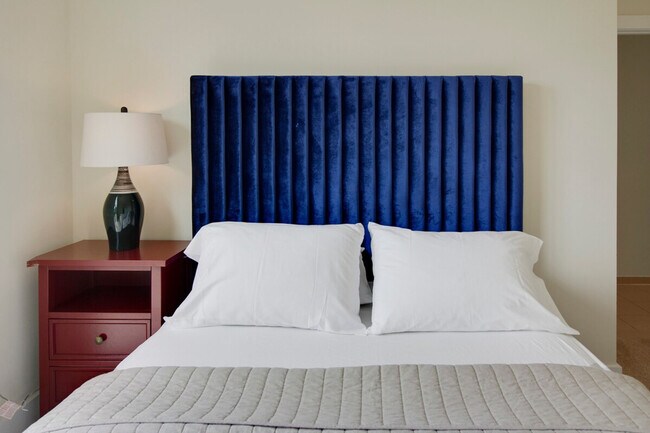 Building Photo - 200 S Peyton St