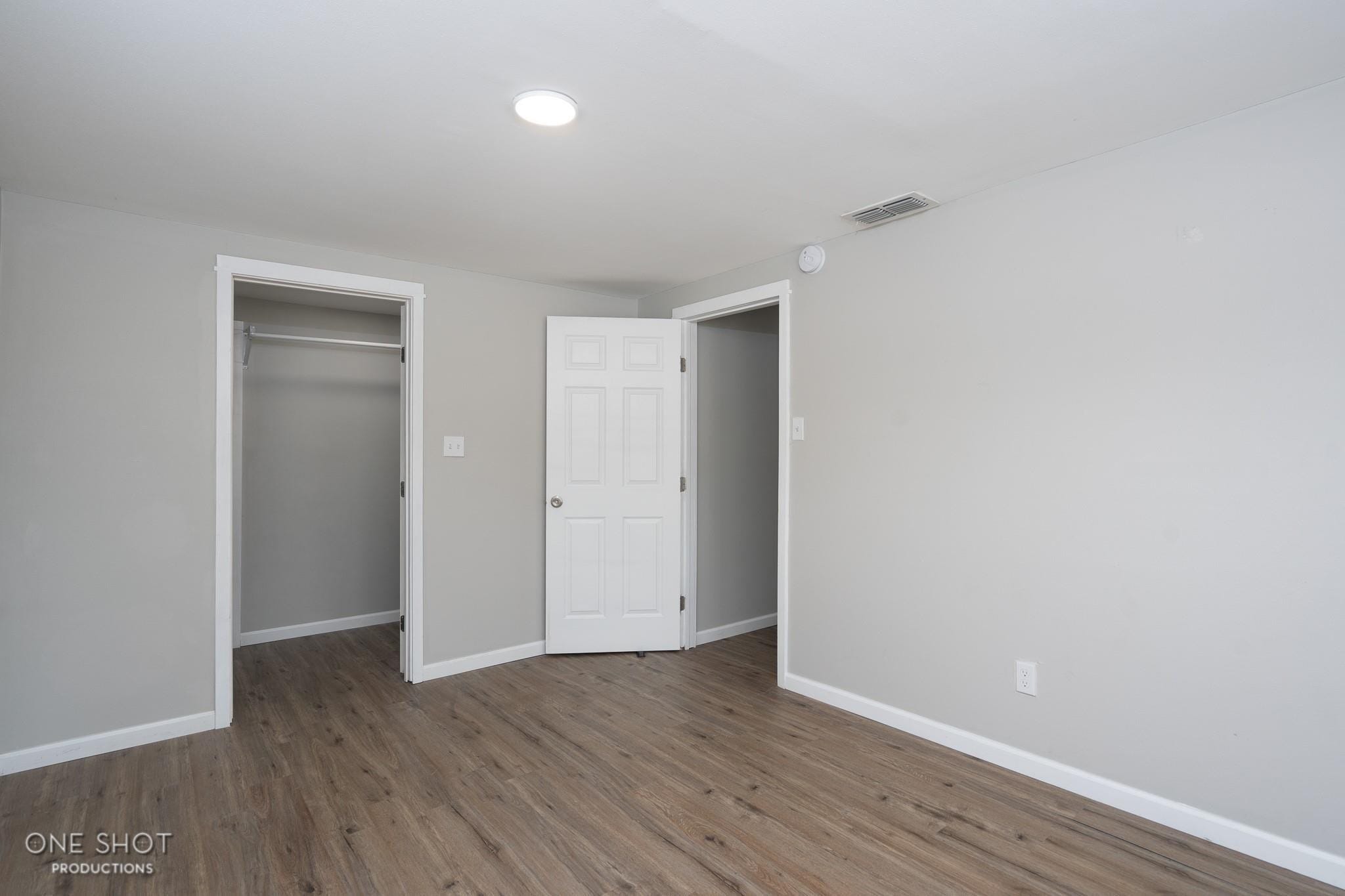 Building Photo - 2744 Russell Ave