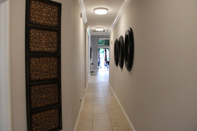 Building Photo - 55069 Oak