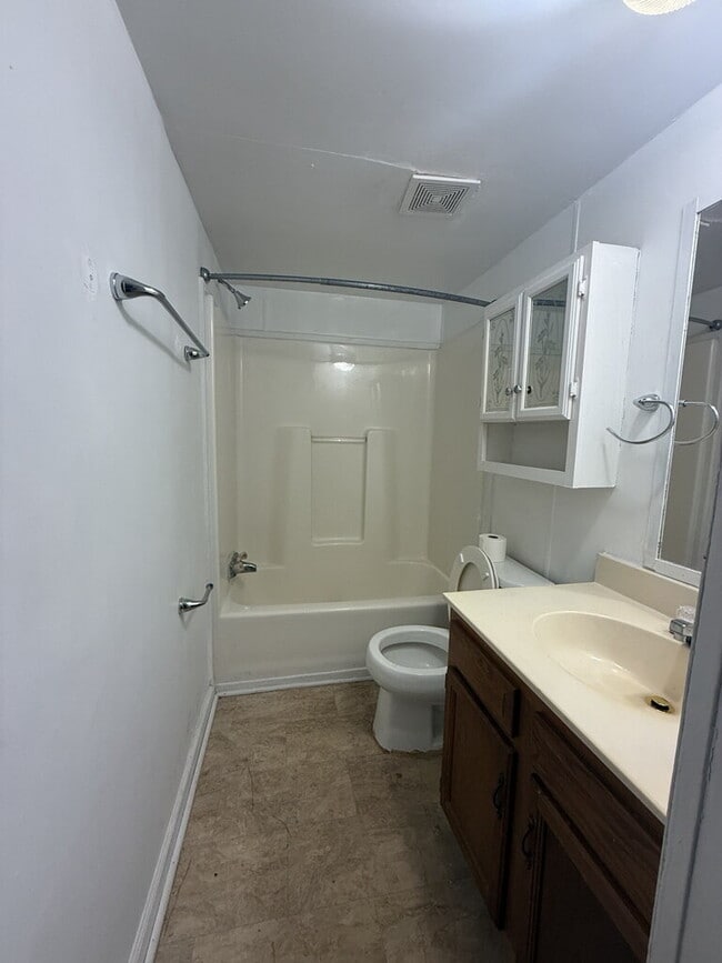 Building Photo - 110 Bratton Dr