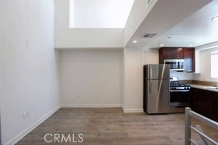 Building Photo - 2585 S Sepulveda Blvd