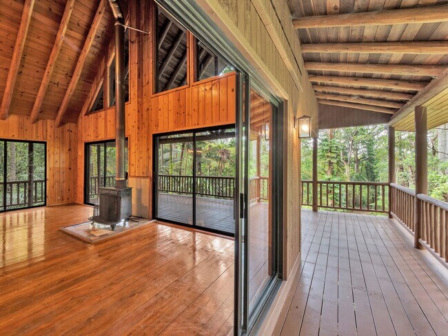 Building Photo - 3 bedrooms 2 bathroom with a large Loft for generational living + storage shed
