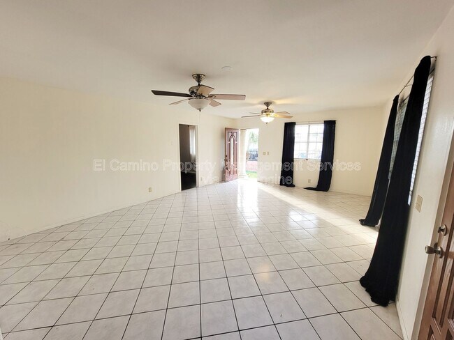 Building Photo - 734 Williamson Ave