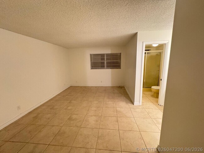 Building Photo - 10821 N Military Trl