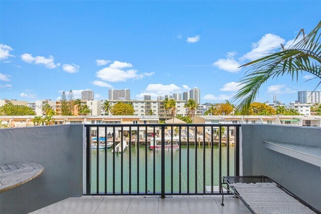 Building Photo - 3703 NE 166th St