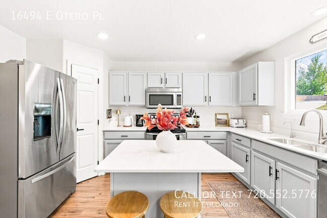 Building Photo - 16494 E Otero Pl